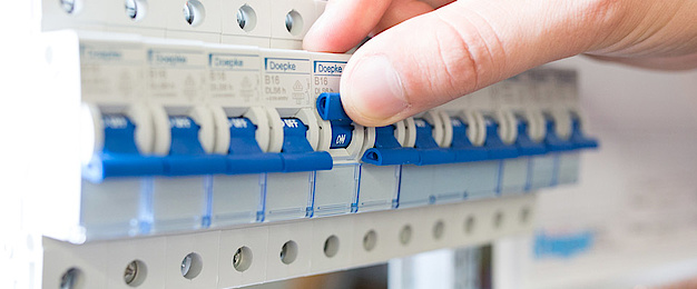 Schalt­schrank­bau bei Völker Elektrotechnik in Karlstadt am Main