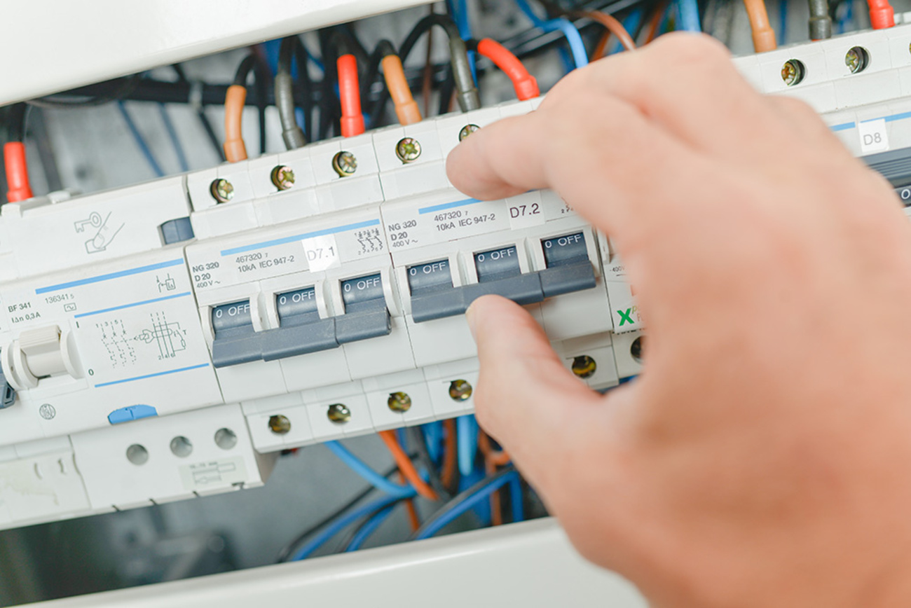Schalt­schrank­bau bei Völker Elektrotechnik in Karlstadt am Main
